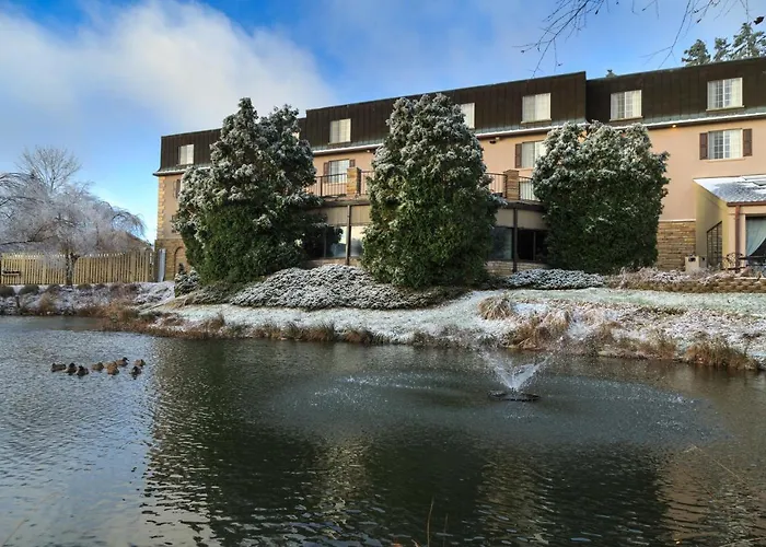 Meadowbrook Inn