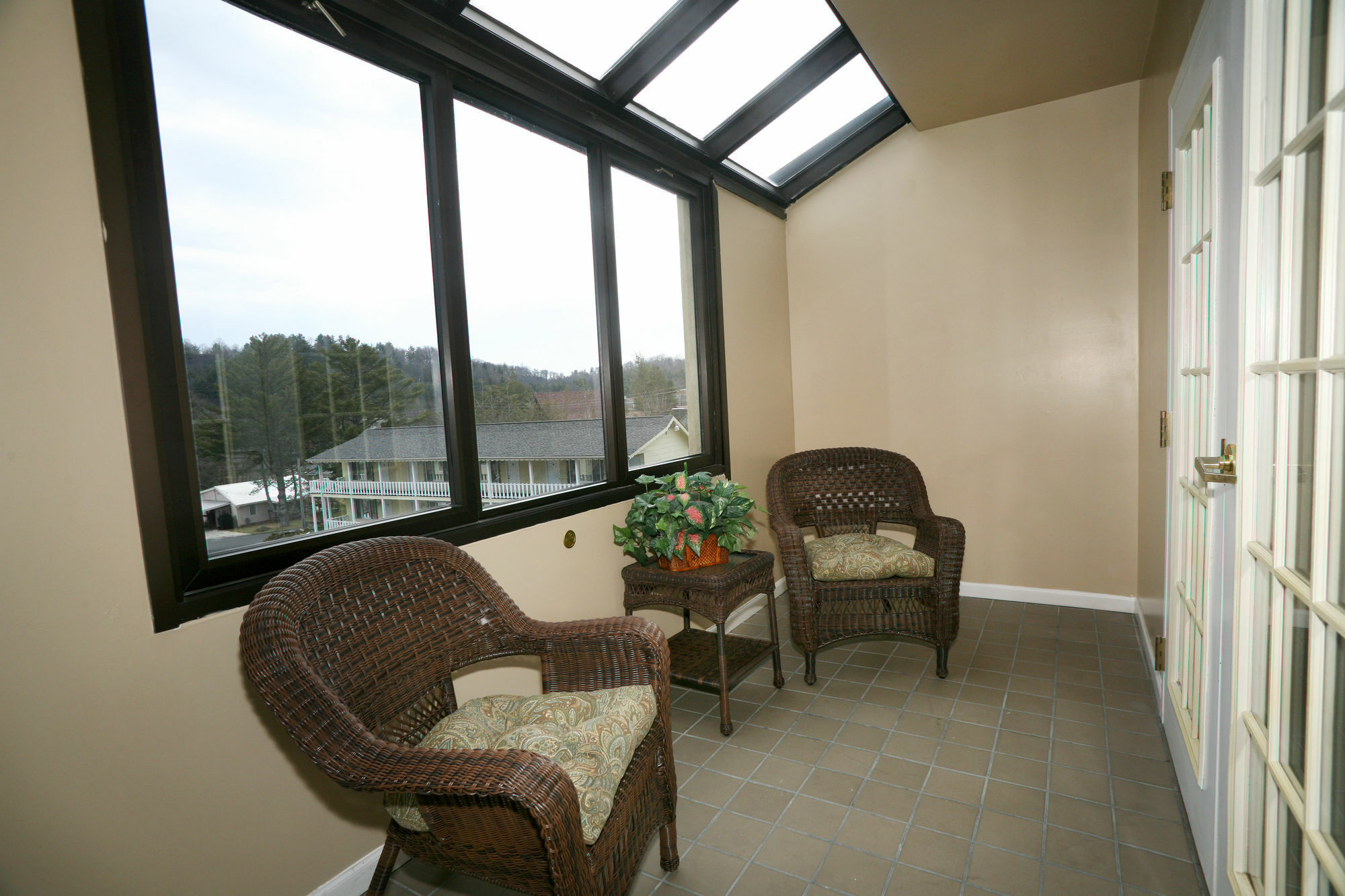 Meadowbrook 3* Blowing Rock